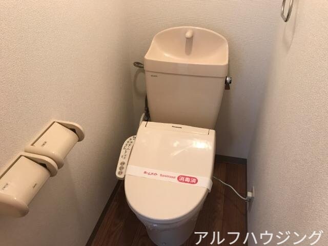 物件内観写真19　(シャワー付トイレ)