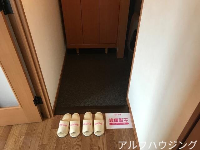 物件内観写真21　(玄関)