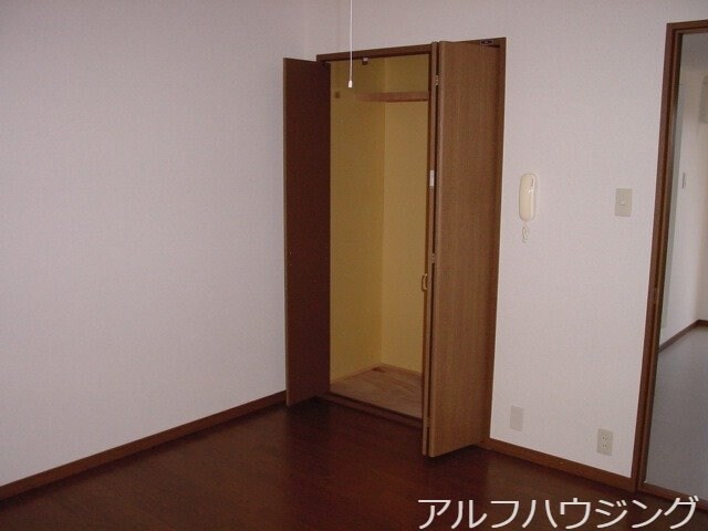 物件内観写真3　(イメージ)