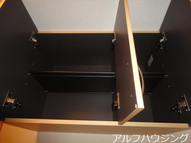 物件内観写真15　(下駄箱)