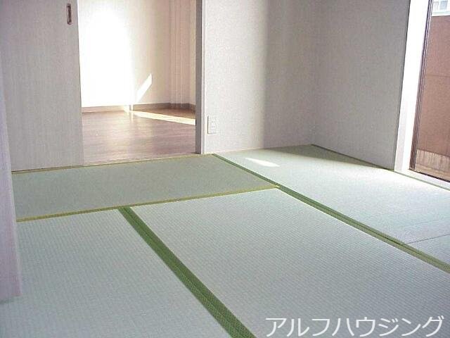 物件内観写真7　(和室)