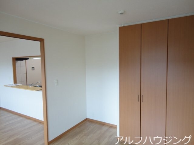 物件内観写真12　(南洋室)