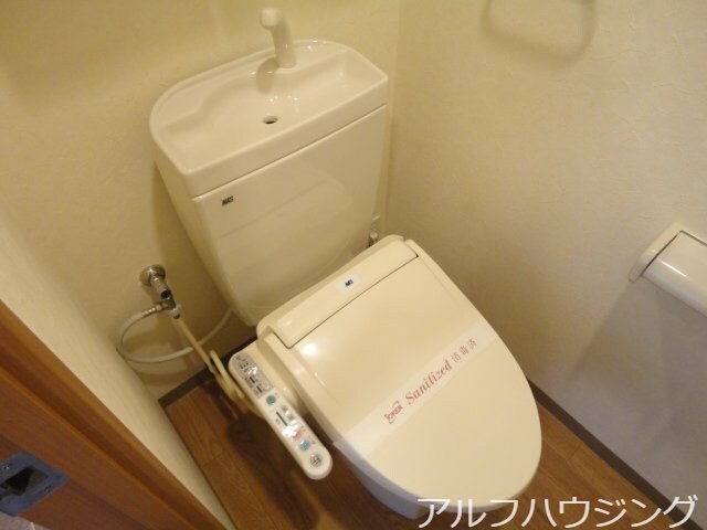 物件内観写真16　(シャワー付トイレ)