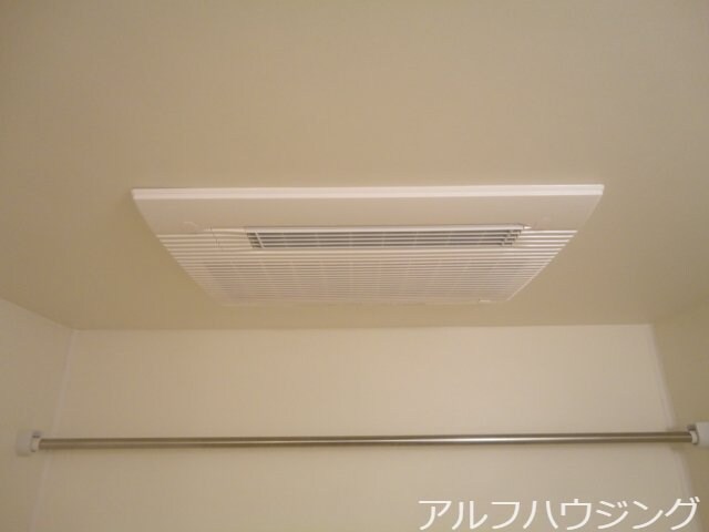 物件内観写真19　(浴室乾燥機)