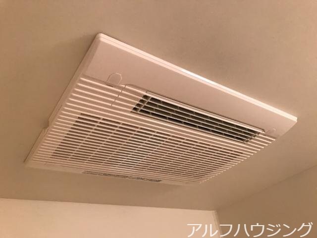 物件内観写真14　(浴室乾燥機)