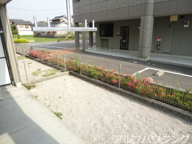 物件内観写真22　(専用庭)