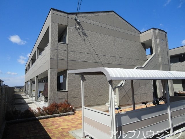 物件外観写真1　(外観写真（昼）)