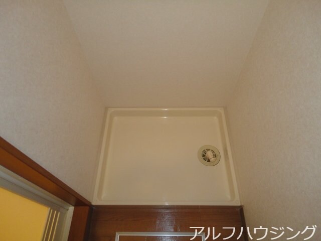 物件内観写真17　(洗濯機置場)