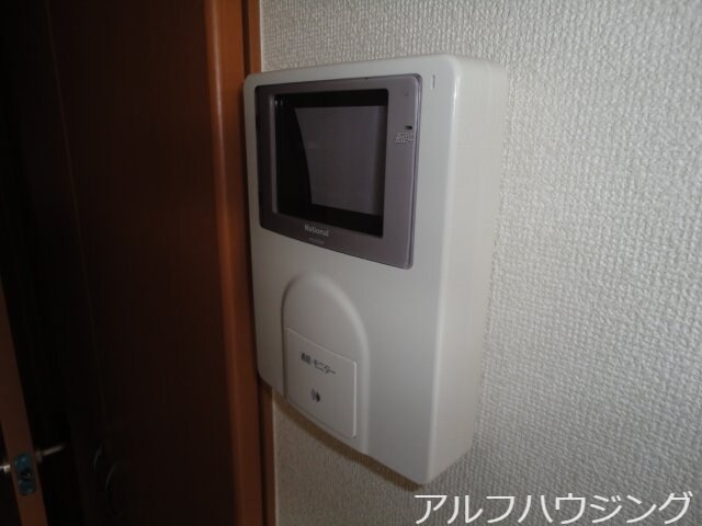 物件内観写真19　(カメラ付インターホン)