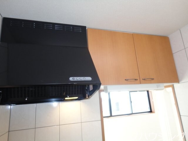 物件内観写真10　(換気扇)