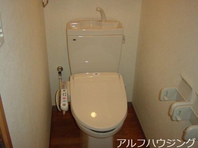 物件内観写真11　(トイレ)