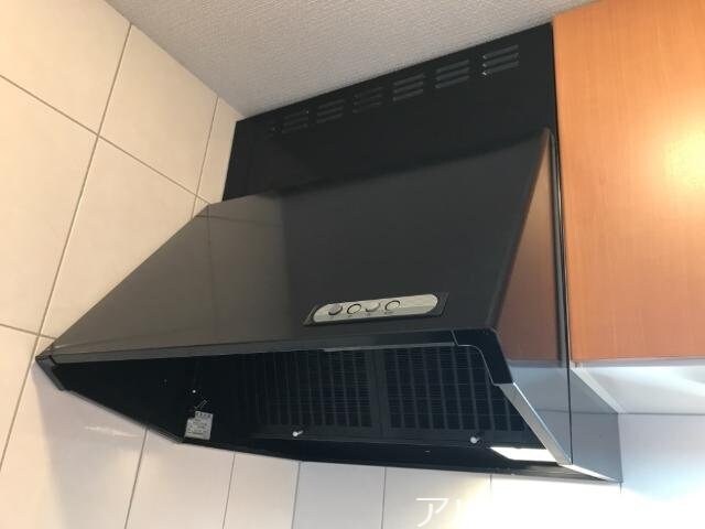 物件内観写真10　(換気扇)