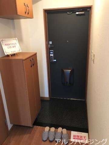 物件内観写真21　(玄関)