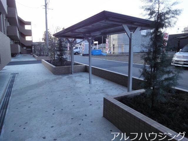 物件外観写真4　(駐輪場)