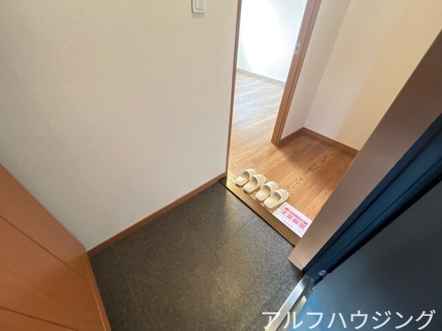 物件内観写真21　(玄関)