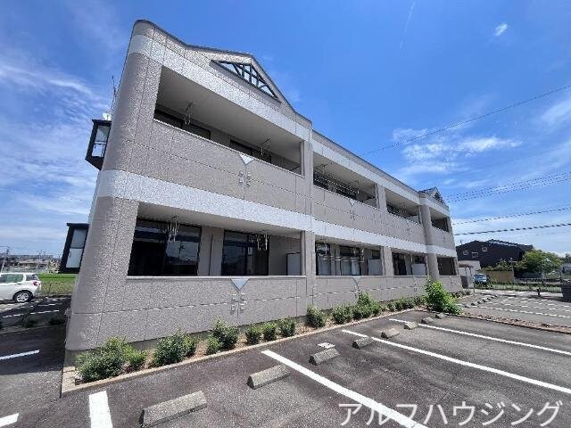 物件外観写真2　(外観写真（昼）)