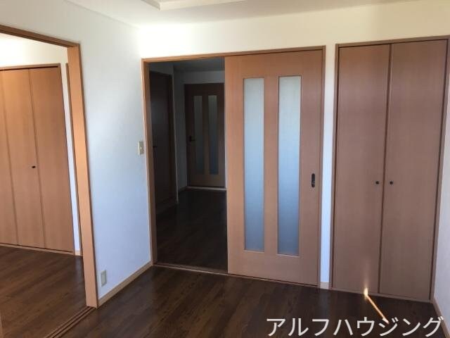 物件内観写真8　(洋室)