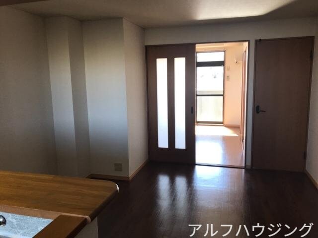 物件内観写真10　(室内)