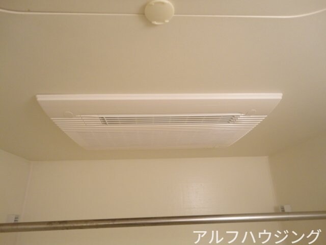 物件内観写真15　(浴室乾燥機)
