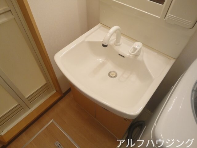 物件内観写真16　(洗髪洗面化粧台)