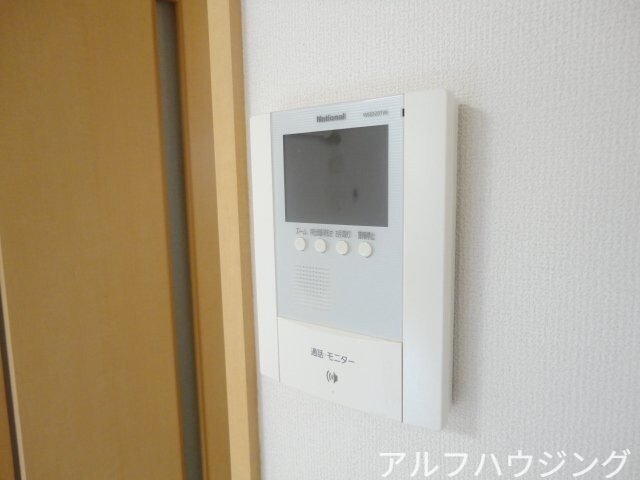 物件内観写真18　(カメラ付インターホン)