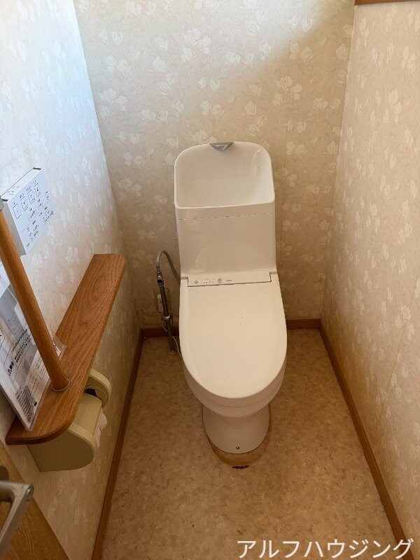 物件内観写真16　(トイレ)