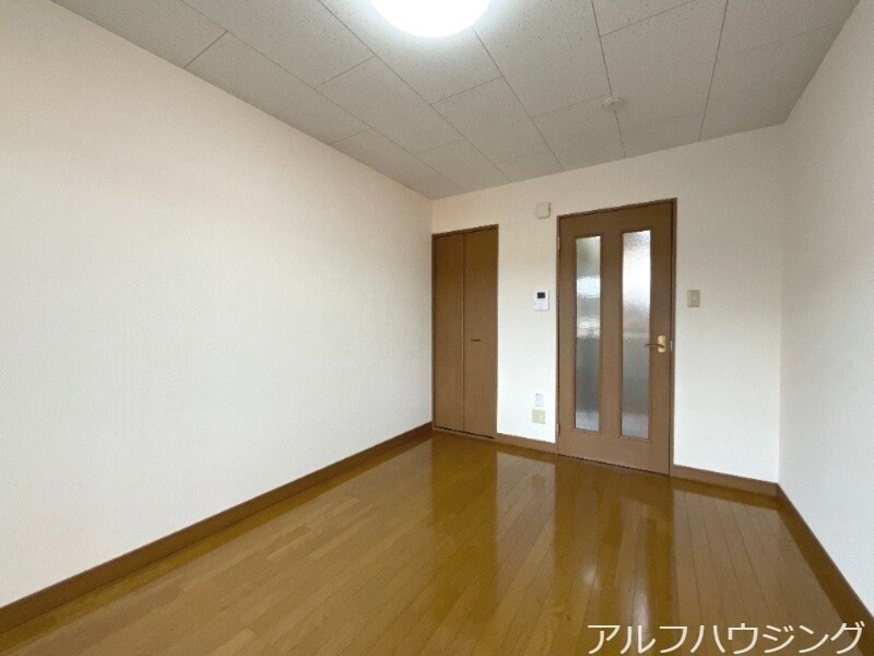 物件内観写真8　(イメージ)