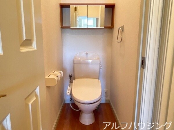 トイレ(シャワー付トイレ)