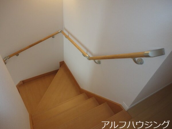 その他設備(階段手すり)