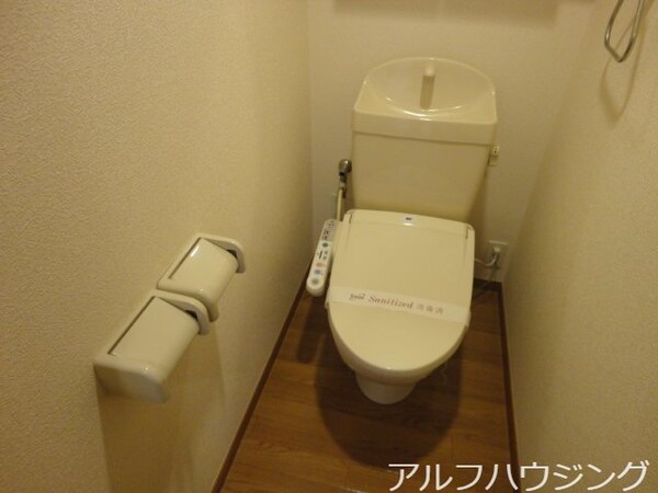 トイレ(シャワー付トイレ)