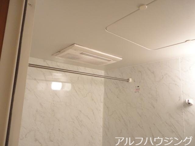 物件内観写真15　(物干し)