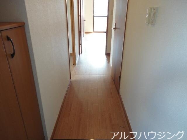 物件内観写真18　(廊下)