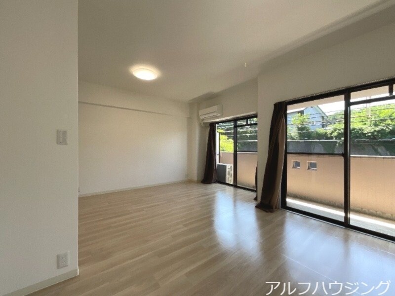 物件内観写真8　(イメージ)