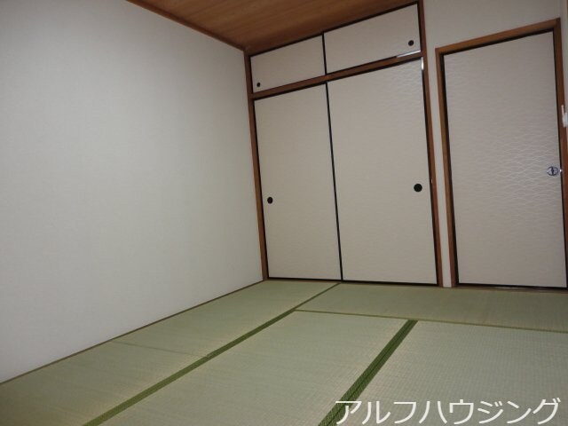 物件内観写真9　(和室)