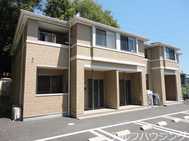 物件外観写真1　(外観写真（昼）)