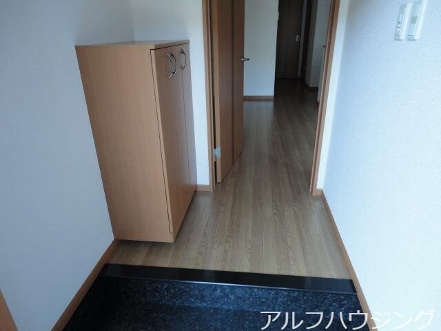 物件内観写真19　(玄関)