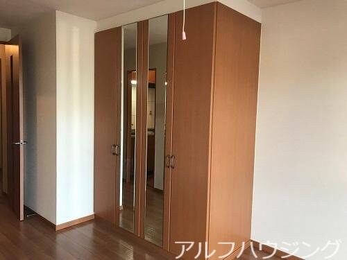 物件内観写真8　(クローゼット)