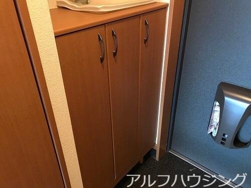 物件内観写真19　(下駄箱)