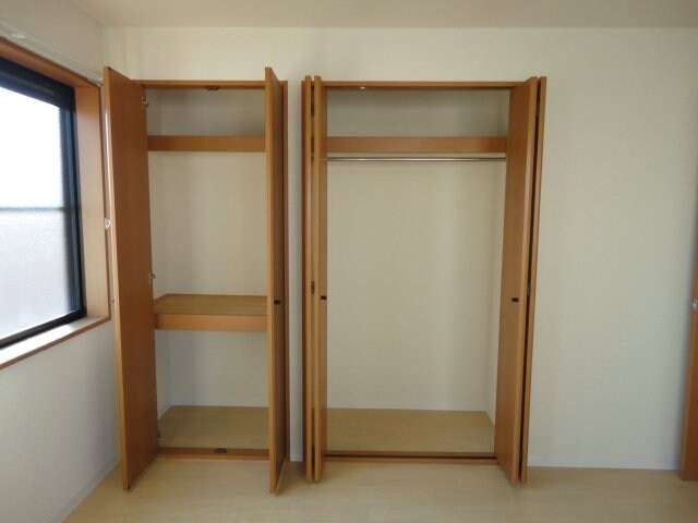 物件内観写真10　(収納)