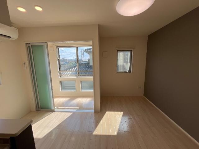 物件内観写真8　(リビング)