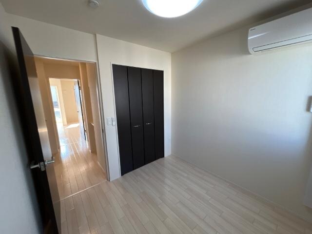 物件内観写真16　(洋室)