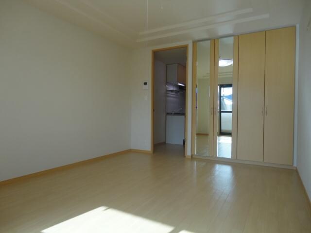 物件内観写真3　(洋室)