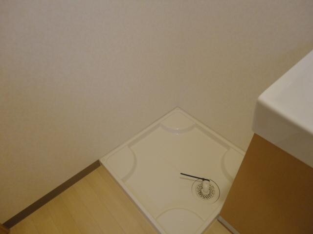 物件内観写真18　(洗濯機置場)