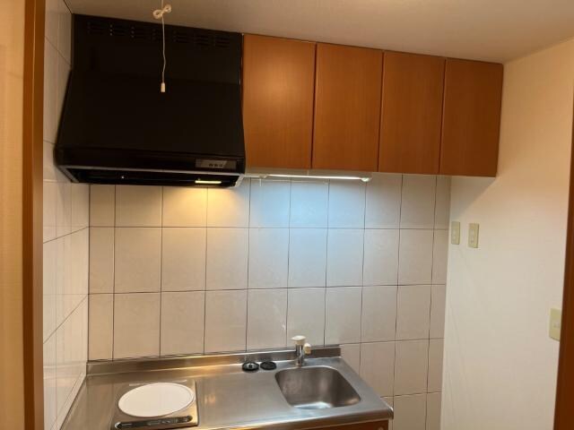 物件内観写真21　(吊り戸棚)