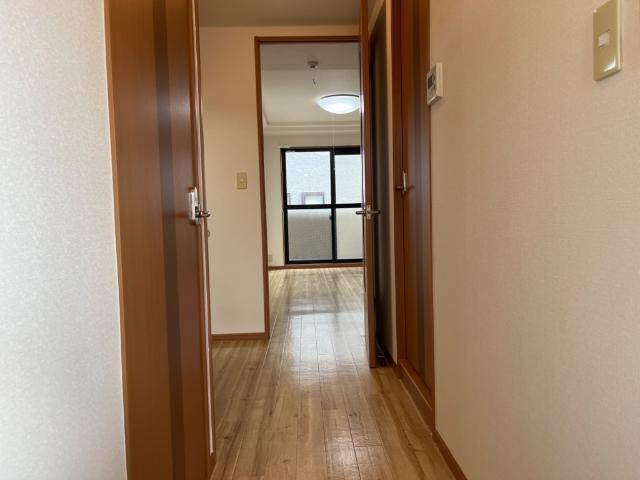物件内観写真27　(廊下)