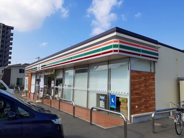 物件外観写真2　(セブンイレブン福山松永4丁目店まで1030m)
