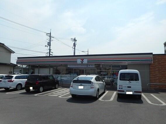 物件外観写真8　(セブンイレブン本庄町４丁目店まで190m)