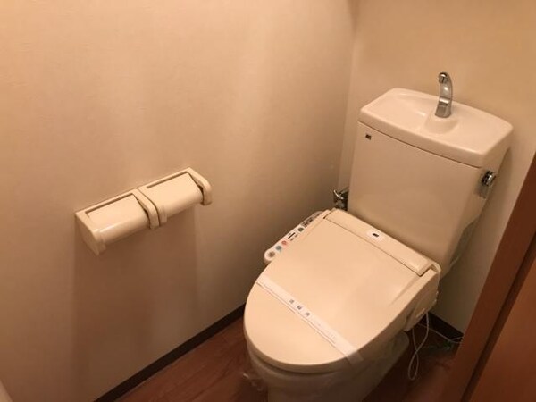 トイレ(シャワー付トイレ)