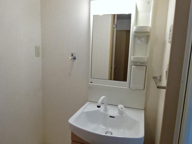 物件内観写真8　(洗髪洗面化粧台)