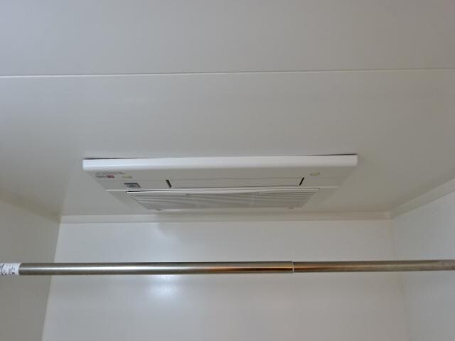 物件内観写真10　(浴室乾燥機)